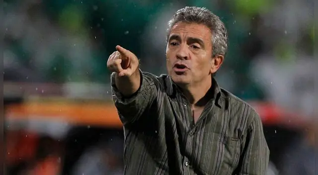 Juan Manuel Lillo durante su etapa en Atlético Nacional.