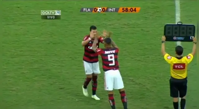 Paolo Guerrero ingresó a los 58 minutos en el partido entre Flamengo e Internacional. Paolo Guerrero ingresó a los 58 minutos en el partido entre Flamengo e Internacional.