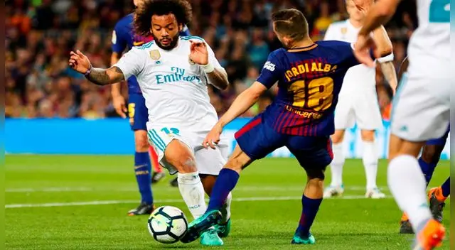 Marcelo Vieira suma 4 goles, hasta el momento, con la camiseta del Real Madrid en la presente temporada 2017-18. Marcelo Vieira suma 4 goles, hasta el momento, con la camiseta del Real Madrid en la presente temporada 2017-18.