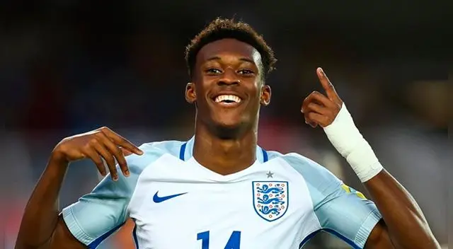 Callum Hudson-Odoi juega en Chelsea y todo Europa lo quiere. Foto: EFE Callum Hudson-Odoi juega en Chelsea y todo Europa lo quiere. Foto: EFE