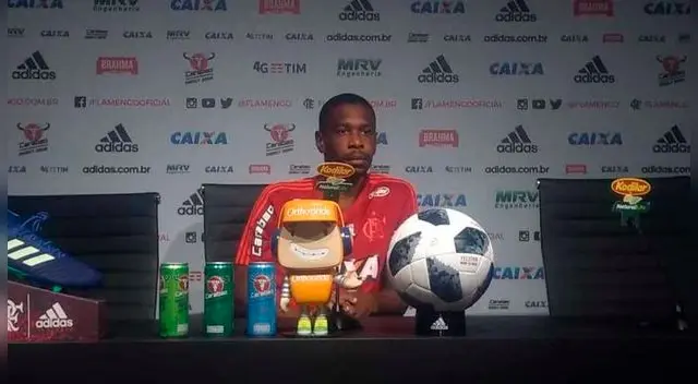 Capitán del Flamengo se solidarizó con delantero de la Selección Peruana