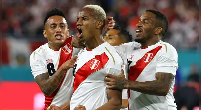André Carrillo celebra su gol en el Perú-Croacia André Carrillo celebra su gol en el Perú-Croacia
