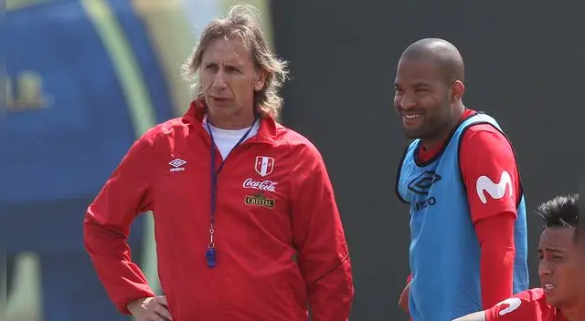 Alberto Rodríguez fue ratificado como capitán de la Selección Peruana por Ricardo Gareca Alberto Rodríguez fue ratificado como capitán de la Selección Peruana por Ricardo Gareca