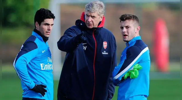 Mikel Arteta y Arsene Wenger durante su etapa en el Arsenal.