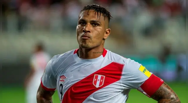 Al delantero nacional, Paolo Guerrero, le quedan 8 meses fuera de los campos de juego. Al delantero nacional, Paolo Guerrero, le quedan 8 meses fuera de los campos de juego.
