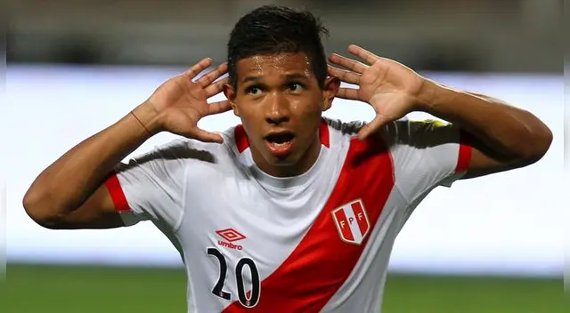 Edison Flores celebra un gol con la Selección Peruana. Edison Flores celebra un gol con la Selección Peruana.