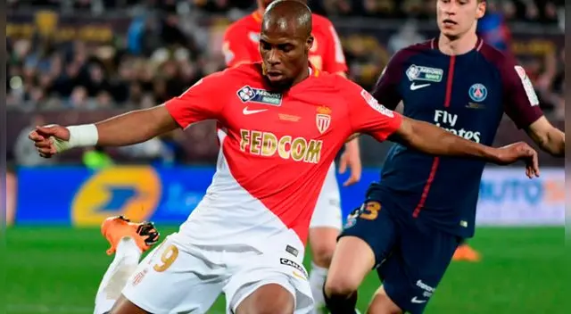 Djibril Sidibé puede ser el próximo lateral derecho de Manchester United. Foto: EFE Djibril Sidibé puede ser el próximo lateral derecho de Manchester United. Foto: EFE