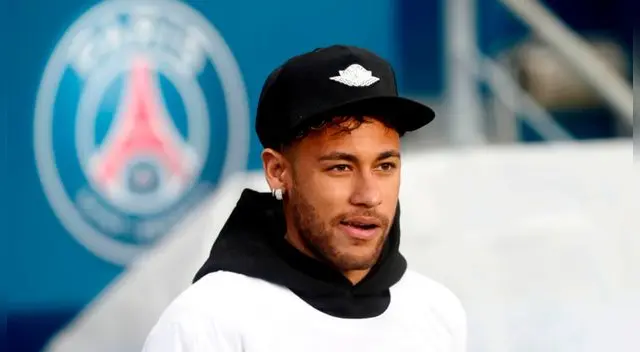 Neymar Jr fue fichado por el PSG a mediados del 2017 por 222 millones de euros. Neymar Jr fue fichado por el PSG a mediados del 2017 por 222 millones de euros.