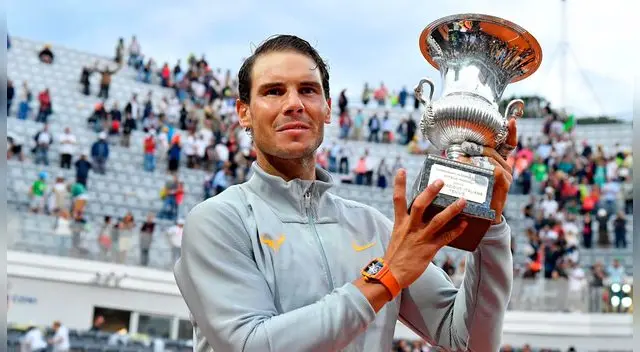Rafael Nadal desplazó a Roger Federer de la primera posición de la Clasificación Mundial de Tenis