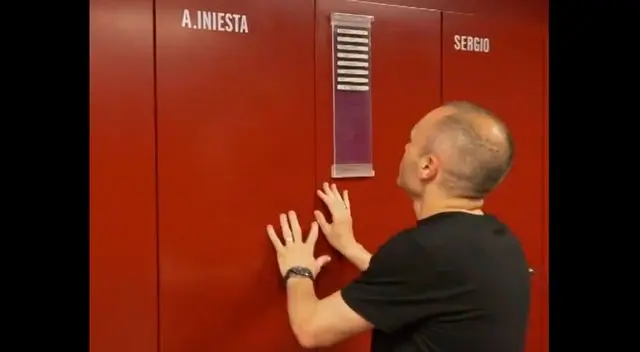 Andrés Iniesta disputó 16 temporadas con la camiseta del FC Barcelona de España. Andrés Iniesta disputó 16 temporadas con la camiseta del FC Barcelona de España.
