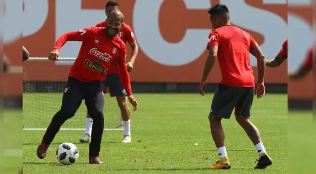 Alberto Rodríguez dejó atrás las lesiones. Entrena con normalidad con Perú. Alberto Rodríguez dejó atrás las lesiones. Entrena con normalidad con Perú.