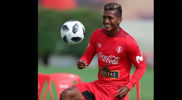 Pedro Aquino, mediocampista del León de México Pedro Aquino, mediocampista del León de México