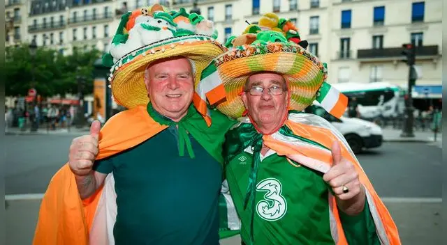 Hinchas irlandeses llegan a París para ver el amistoso internacional Hinchas irlandeses llegan a París para ver el amistoso internacional