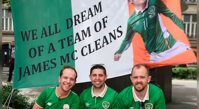 Hinchas irlandeses llegan a París para ver el amistoso internacional Hinchas irlandeses llegan a París para ver el amistoso internacional