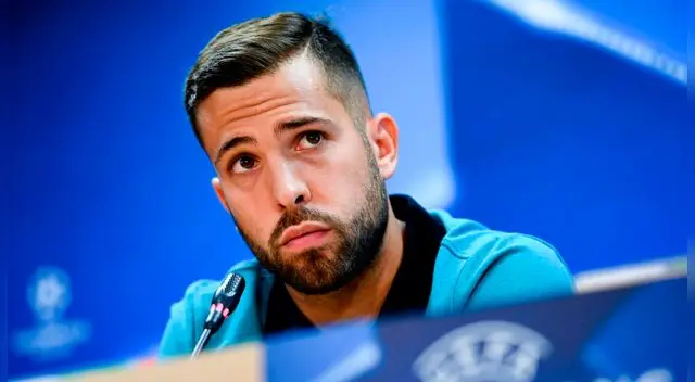 Jordi Alba aún no renueva con el Barcelona y dos gigantes de la Premier League lo quieren. Foto: EFE
