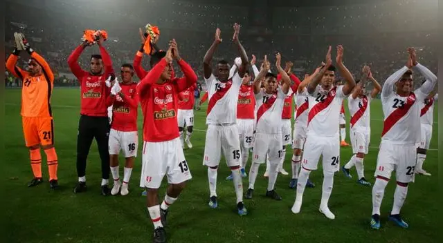 Perú venció sin problemas a Escocia por 2-0 sin problemas en el Estadio Nacional Perú venció sin problemas a Escocia por 2-0 sin problemas en el Estadio Nacional