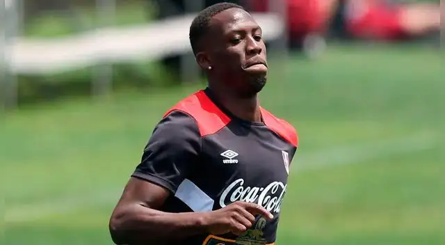 Luis Advíncula señaló que se esforzó el triple para tener una segunda oportunidad. Luis Advíncula señaló que se esforzó el triple para tener una segunda oportunidad.