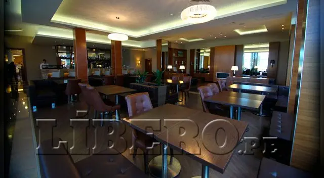 Cinco estrellas. El comedor del hotel es uno de los más lujosos de Rusia. Pura calidad.