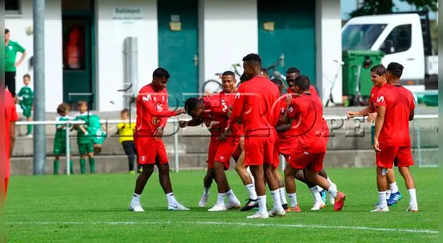 Hugo Díaz. Buenos ánimos en la selección peruana tras la llegada de Paolo Guerrero a la concentración. Hugo Díaz. Buenos ánimos en la selección peruana tras la llegada de Paolo Guerrero a la concentración.