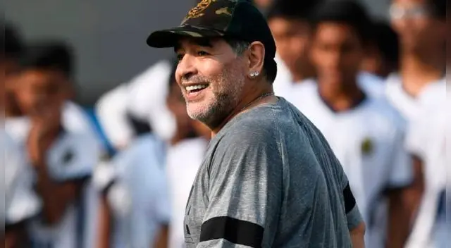Diego Armando Maradona disputó 111 partidos con la Selección absoluta de Argentina, anotando 54 goles.