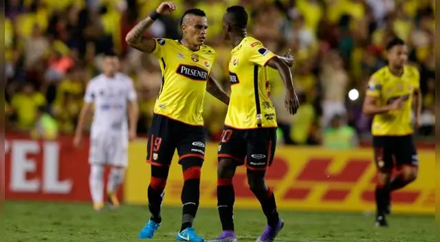 Barcelona venció por la mínima diferencia al Macará por la Serie A de Ecuador. Barcelona venció por la mínima diferencia al Macará por la Serie A de Ecuador.