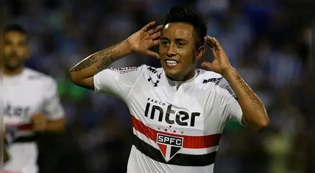 Christian Cueva celebra un gol con el Sao Paulo Christian Cueva celebra un gol con el Sao Paulo
