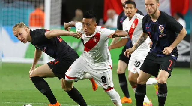 Christian Cueva suma 40 partidos disputados con la Selección Peruana; mientras que Edison Flores lleva 28 jugados. Christian Cueva suma 40 partidos disputados con la Selección Peruana; mientras que Edison Flores lleva 28 jugados.