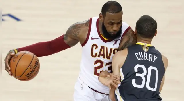 LeBron James (Cleveland Cavaliers) y Stephen Curry (Golden State Warriors) se enfrentarán en el tercer partido de la NBA. Foto: EFE