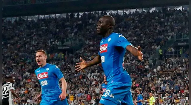 Kalidou Koulibaly está en la órbita del Barcelona para la siguiente temporada. Foto: EFE