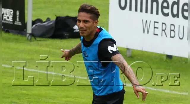 Paolo Guerrero demostró que está fino con un golazo en la práctica. Foto: Hugo Díaz / Líbero Paolo Guerrero demostró que está fino con un golazo en la práctica. Foto: Hugo Díaz / Líbero