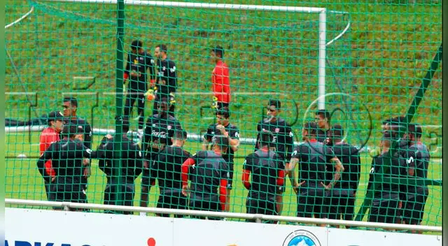 Perú vs. Suecia: El último 11 que probó Ricardo Gareca en los entrenamientos con Paolo Guerrero Perú vs. Suecia: El último 11 que probó Ricardo Gareca en los entrenamientos con Paolo Guerrero