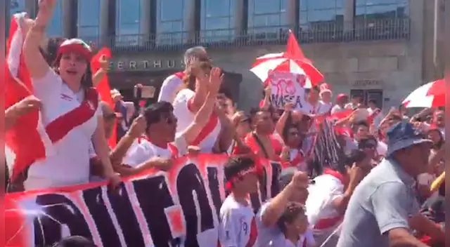 Perú vs. Suecia: Barra peruana tomó la plaza principal de Gotemburgo [VIDEO]