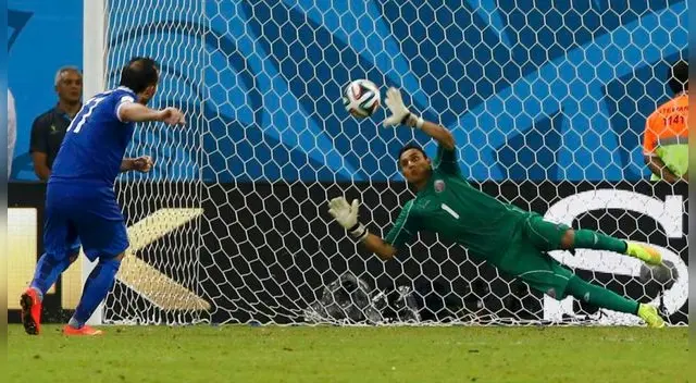 Keylor Navas siendo el héroe de Costa Rica en el Mundial de Brasil. Keylor Navas siendo el héroe de Costa Rica en el Mundial de Brasil.