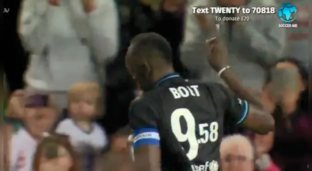 Usain Bolt anotó un gol en el estadio del Manchester United.