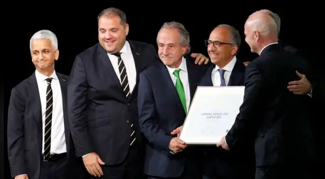 Momento histórico en que se oficializa el primer Mundial que organizarán tres países: México, Canadá y Estados Unidos. Momento histórico en que se oficializa el primer Mundial que organizarán tres países: México, Canadá y Estados Unidos.