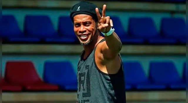 Ronaldinho envió saludo a Jefferson Farfán previo a Rusia 2018.