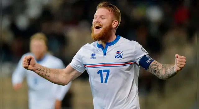 Aron Gunnarsson piensa que la selección islandesa puede controlar a Lionel Messi. Aron Gunnarsson piensa que la selección islandesa puede controlar a Lionel Messi.