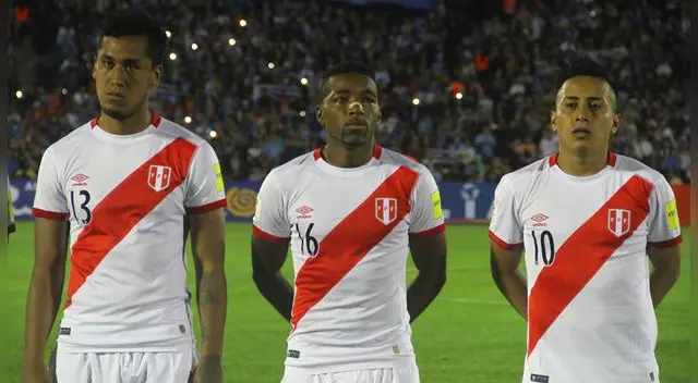 Renato Tapia y Christian Cueva, en la previa de un partido de la Selección Peruana.
