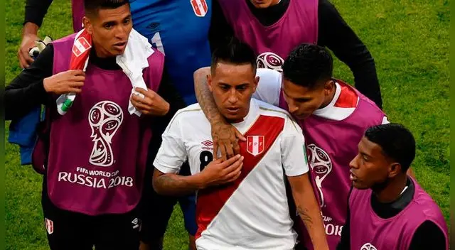 La dura derrota de Perú ante Dinamarca terminó con su invicto