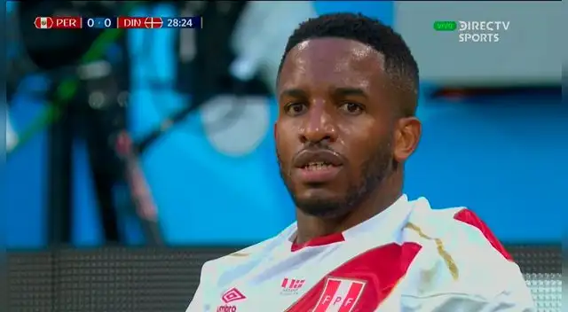 Jefferson Farfán, durante el Perú vs. Dinamarca.