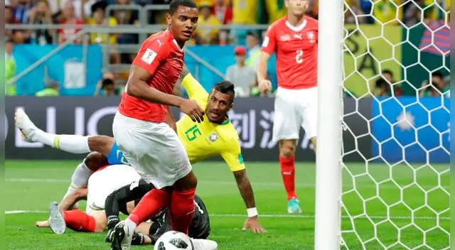 Paulinho se falló un gol cantado. Paulinho se falló un gol cantado.