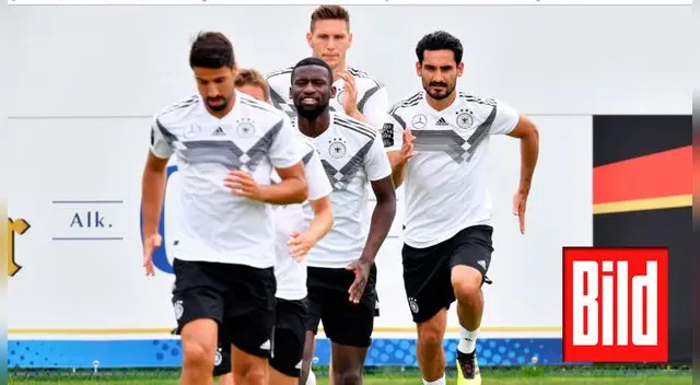 Prensa alemana no tuvo reparos y criticó a Joachim Löw y a sus dirigidos tras derrota contra México. Prensa alemana no tuvo reparos y criticó a Joachim Löw y a sus dirigidos tras derrota contra México.