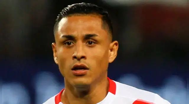 Yoshimar Yotún casi sorprende a todos en Ekaterimburgo. Foto: EFE