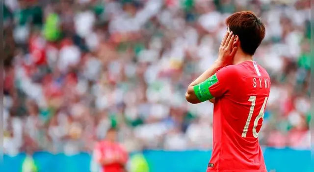 Impresionante atajada de Guillermo Ochoa a Ki Sung-Yeung