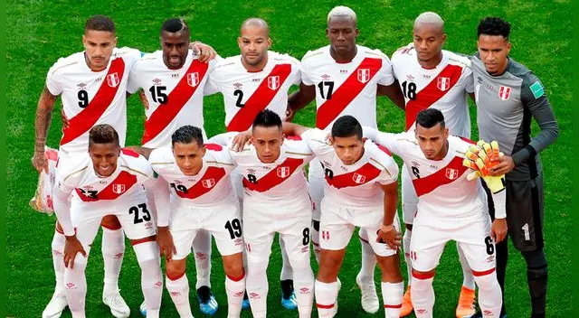 La alineación de la Selección Peruana en el partido ante Francia.
