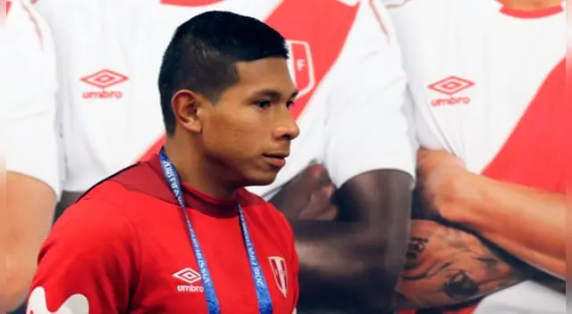 Edison Flores siente orgullo por la hinchada peruana que se acercó hasta Rusia. Foto: EFE Edison Flores siente orgullo por la hinchada peruana que se acercó hasta Rusia. Foto: EFE