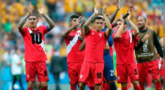 La Selección Peruana fue felicitada por la Emabajada de Rusia. Foto: EFE