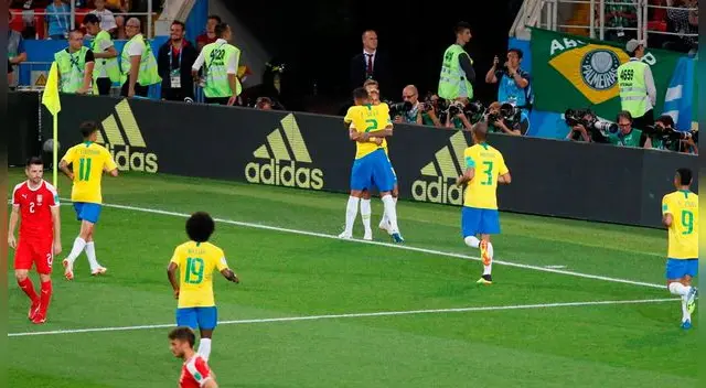 Brasil vs Serbia: Thiago Silva decretó el segundo para la 'Canarinha' | Video Brasil vs Serbia: Thiago Silva decretó el segundo para la 'Canarinha' | Video