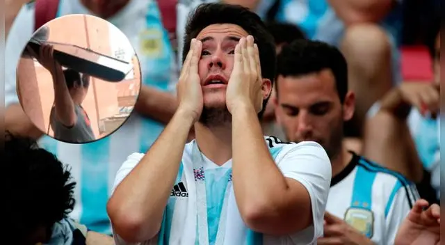 Hincha argentino descargó su furia con su televisor tras quedar eliminada su selección del mundial. Hincha argentino descargó su furia con su televisor tras quedar eliminada su selección del mundial.