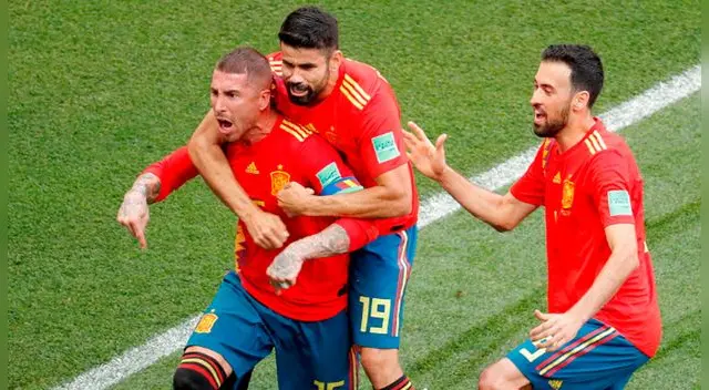 Sergio Ramos festeja el primero de la 'Furia Roja'.  Sergio Ramos festeja el primero de la 'Furia Roja'.